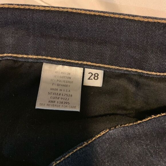 Buckle Jeans - Picture 4 of 4